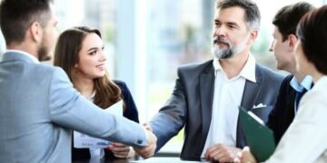 Customer agreeing with business owner to purchase a customer bond