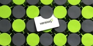 Geccohub product used for storing items vertically holding the version 22 business card showing the logo clearly