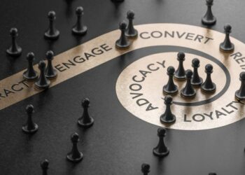 Chess figures presenting customers in the process of customer retention.